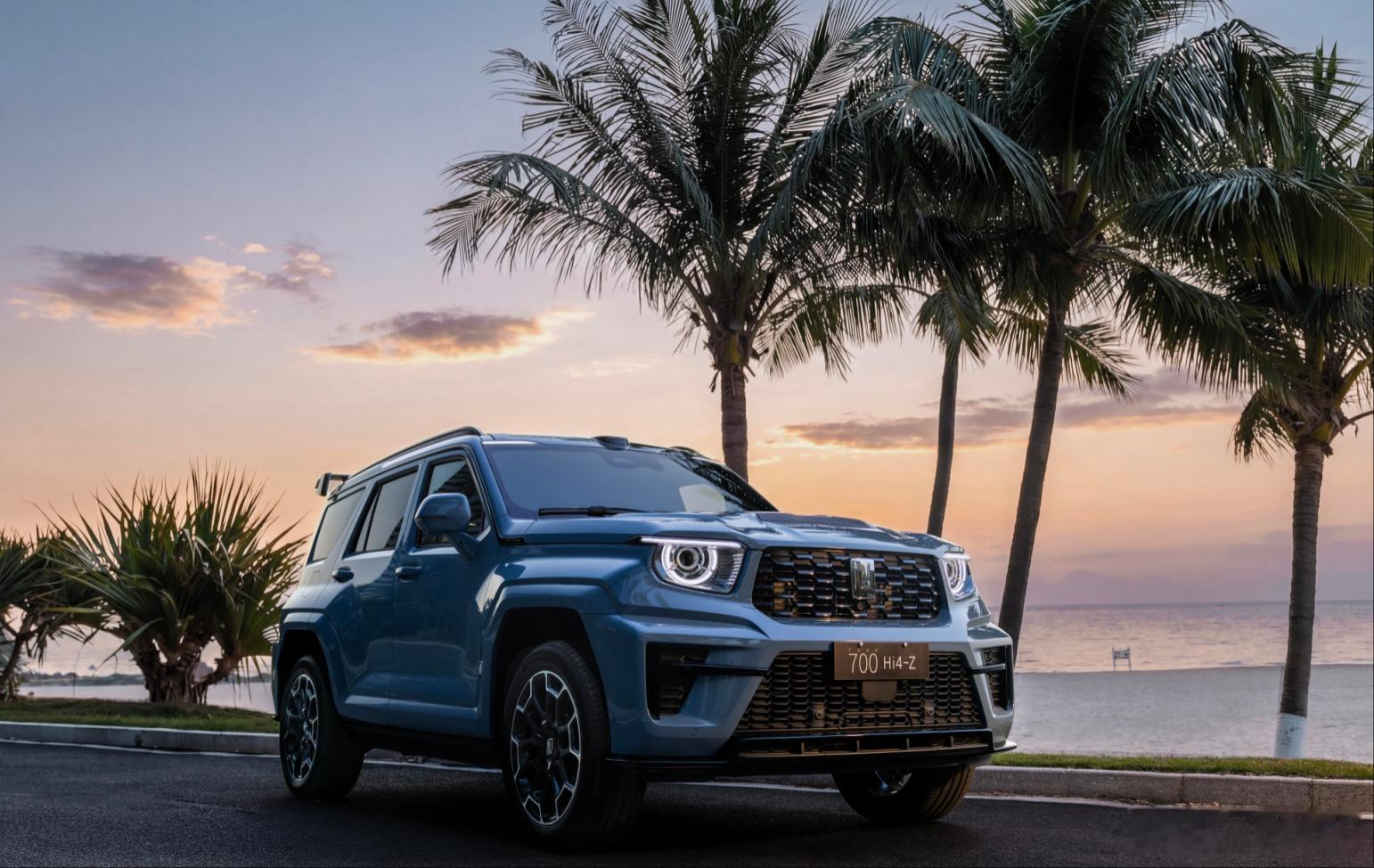 全新坦克700上市，一共三款车型，其中顶配50.8万，动力系统为3.0T发动机的