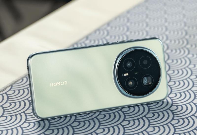 7200mAh续航杀疯！荣耀Magic8Pro征服欧洲国产旗舰在欧洲掀续