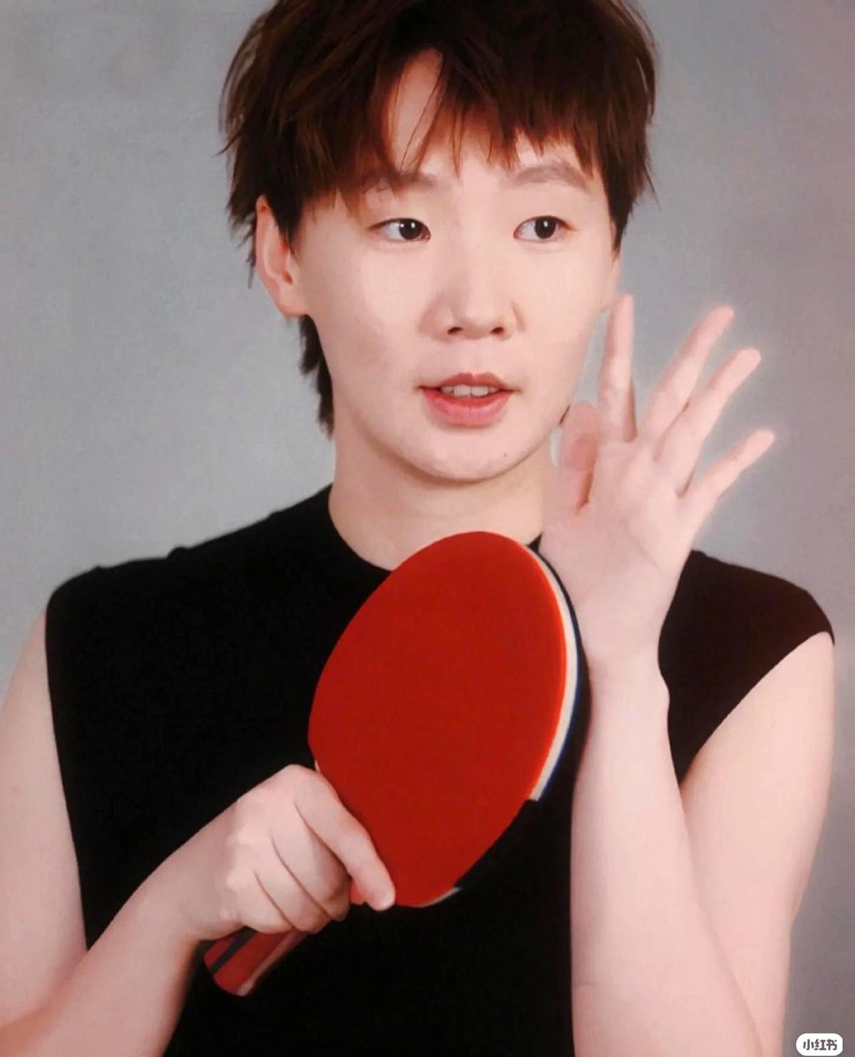 王曼昱哪哪都好她比赛时责任感太重，成都混团带伤上场，反手拧拉又猛又准，看她打