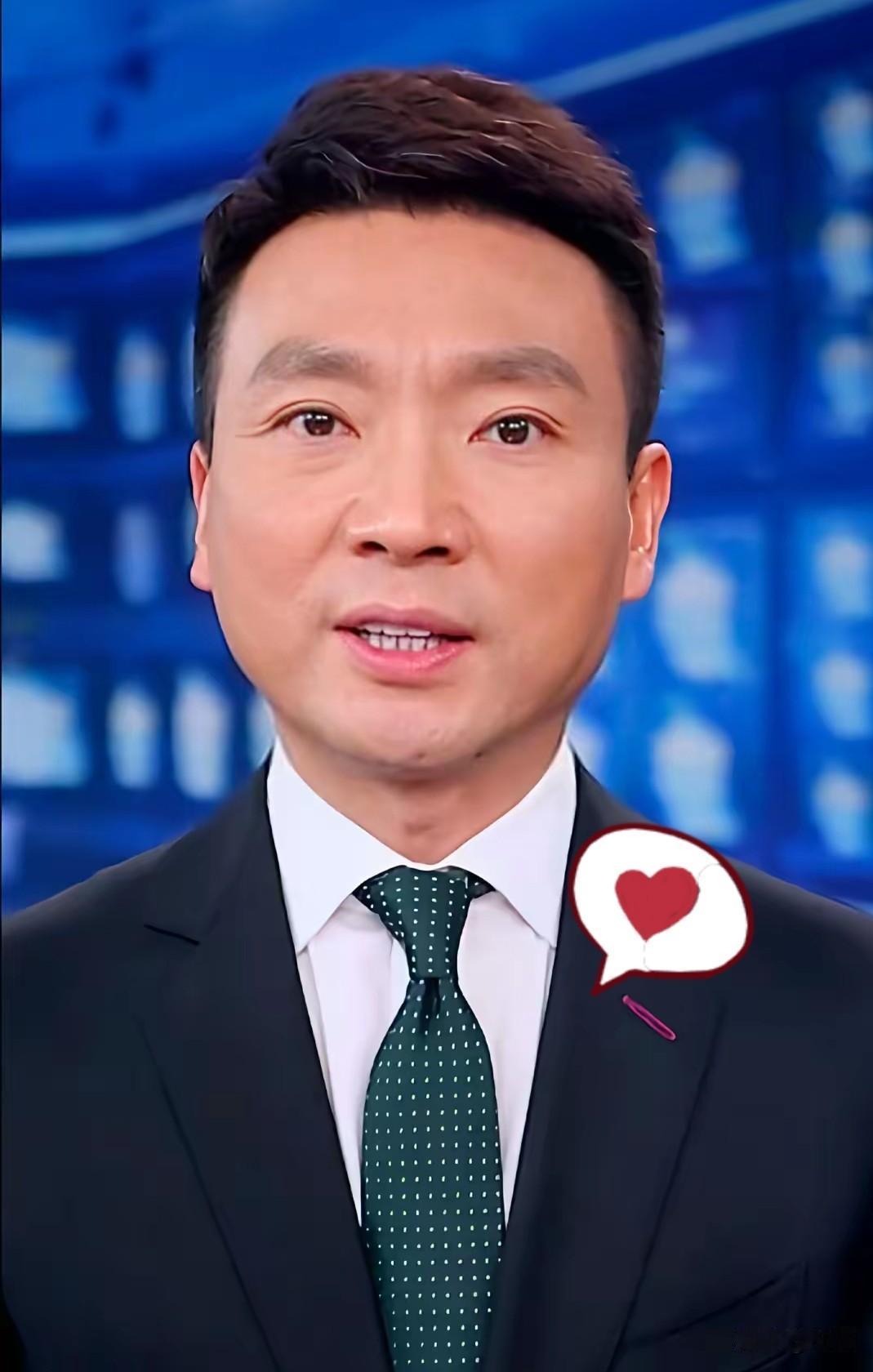 康辉曾说，高考是他最不愿回忆的事。若不是父亲，他早被人顶替，上不了大学了。