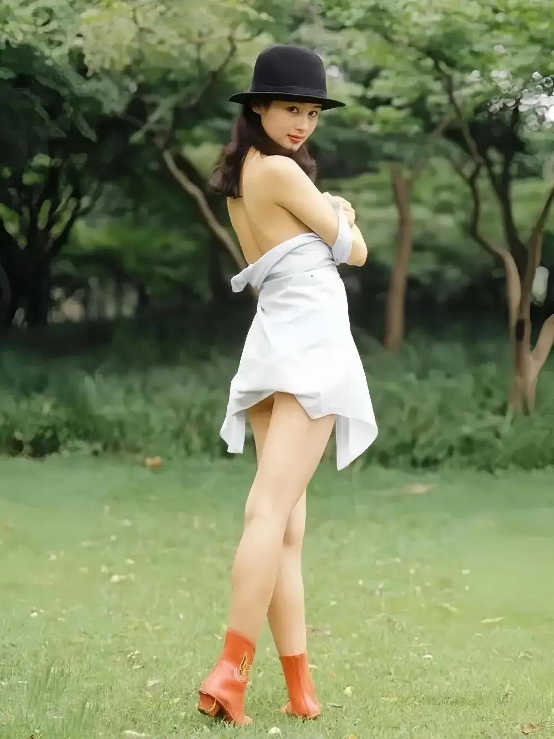 真不知道陈凯歌当年花了多少彩礼才能娶到这么美若天仙的娘子！古装女神陈红古装美女
