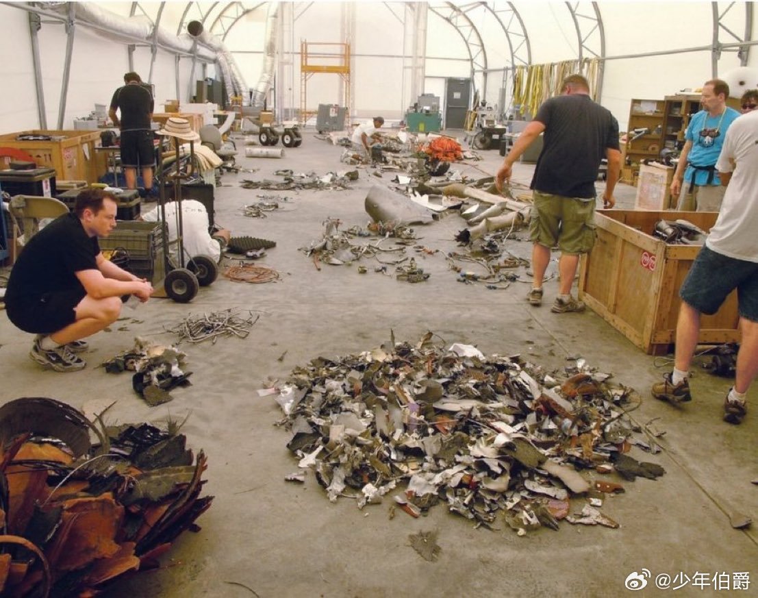马斯克不是神人，也不是超人，他和普通人一样脆弱，SpaceX创业几乎要了他半条命，前3发猎鹰火箭全都