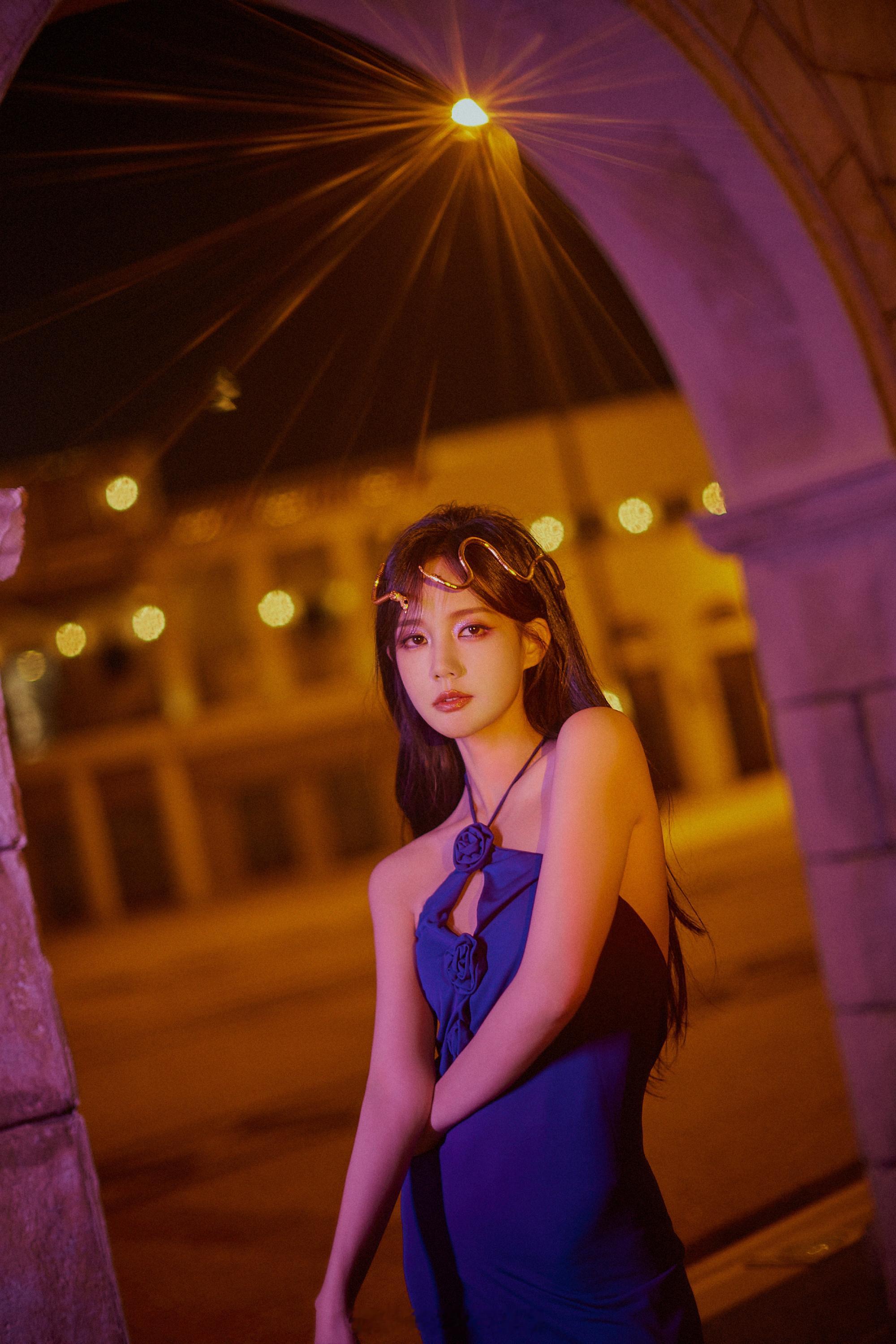 李一桐美杜莎妆暗夜紫玫瑰