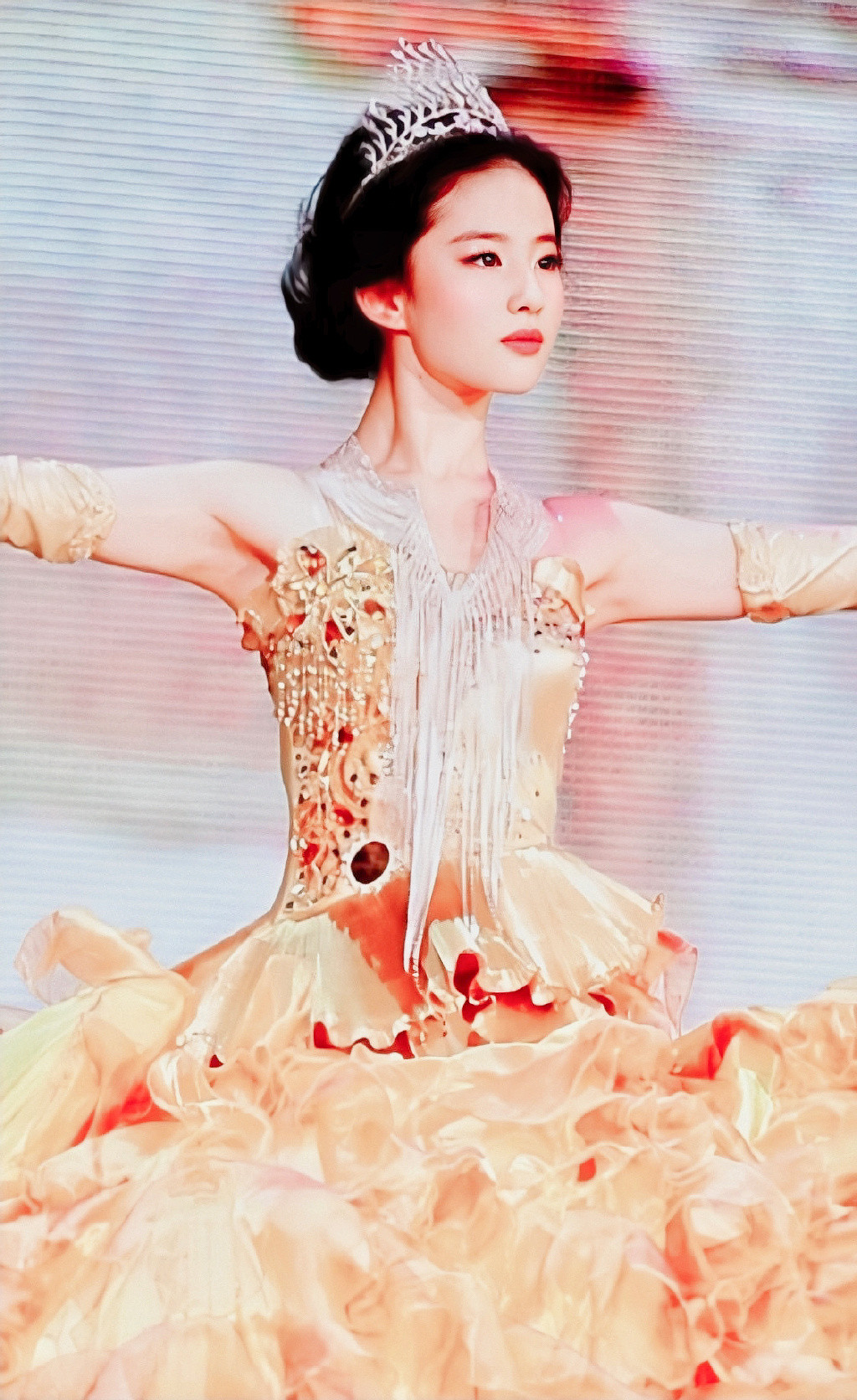 “金鹰女神”刘亦菲、赵丽颖新剧对比，差异就出来了