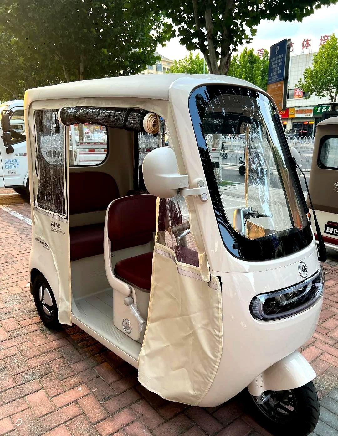 郑州宝妈崩溃！刚买的接娃三轮不能骑了？开车堵、停车难，才咬牙买了三轮，结果刷