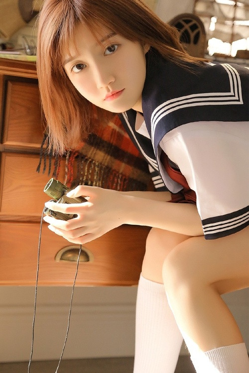 明明有家庭，干嘛一定要去招惹女人呢，你贪图女人的身体，女人想依靠你来上位，达到她