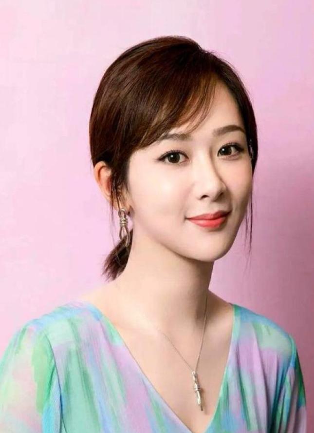 杨紫很难再结婚了。不是32岁这个年纪有什么问题，也不是因为当年那碗胡辣汤闹得