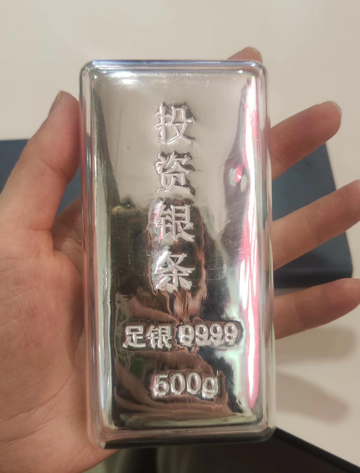 白银现在麻价了没有再跌吧好家伙，这白银价格暴跌，从32跌到20，太出人意料。