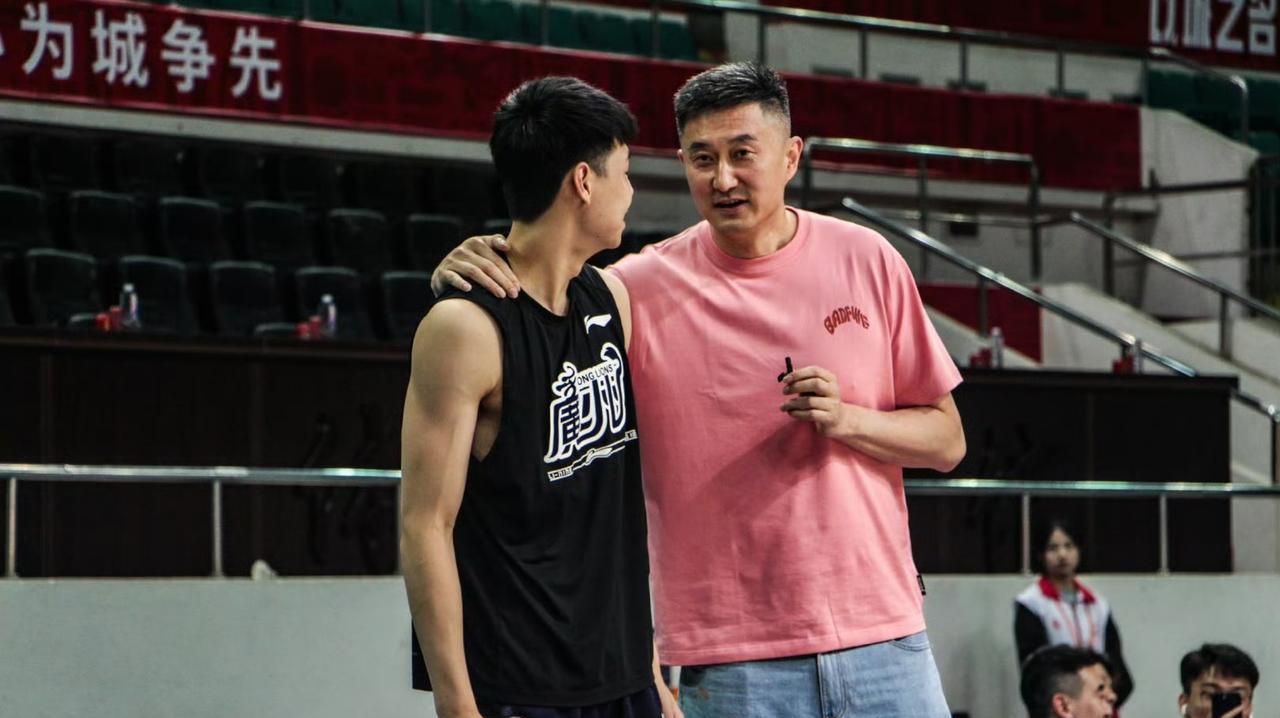 广东宏远通过交易得到NBA球员崔永熙！恕我直言，可以提前宣布广东下赛季重返6强，