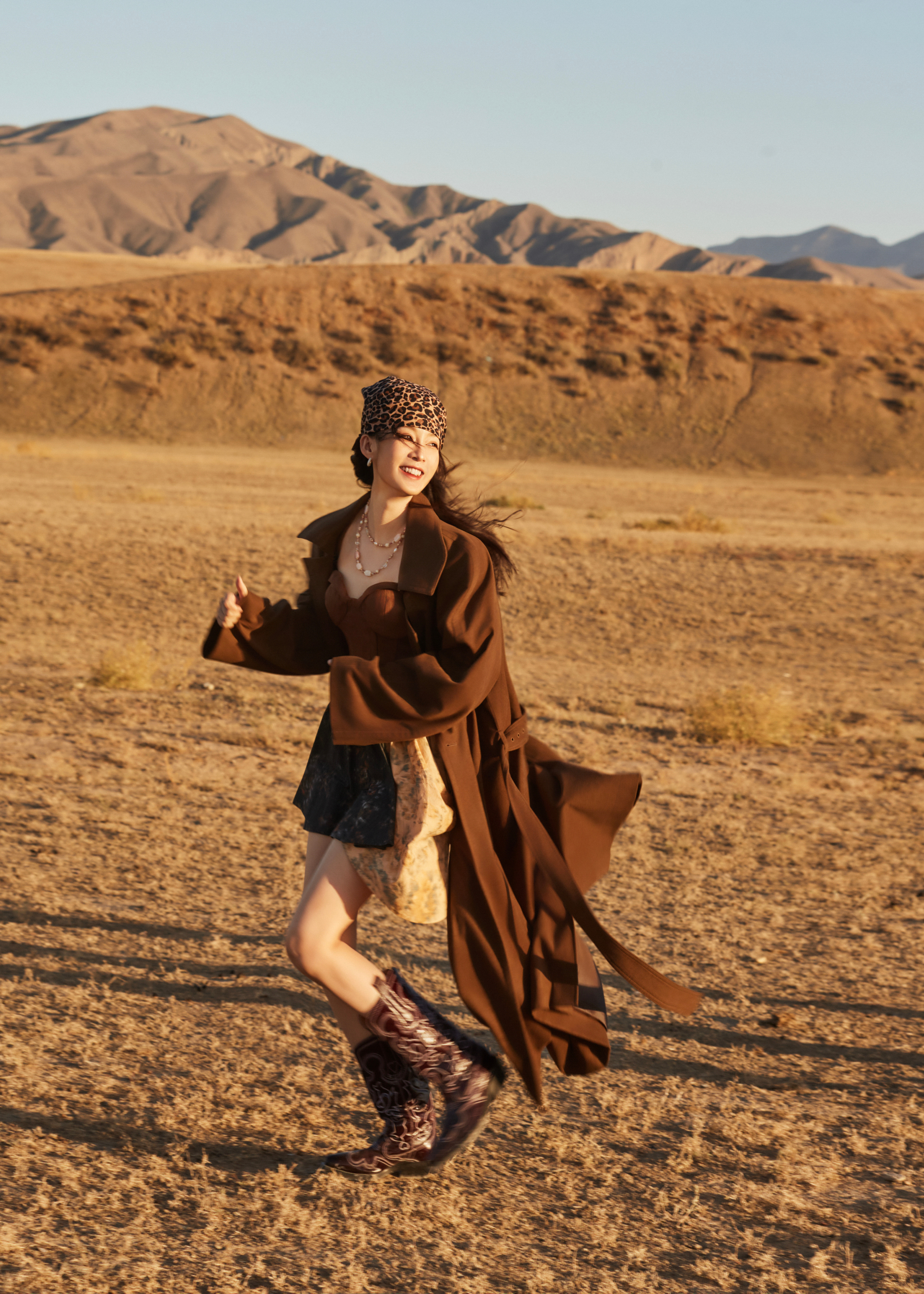 李沁苏州活动晚宴生图李沁在复制粘贴的时代，你是手写的诗