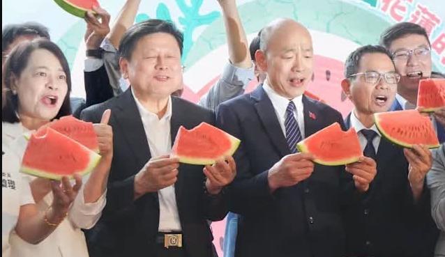 蓝营国民党的韩国瑜和傅崐萁两个人这次可能是彻底闹翻了，在立法院互相不买账，现在蓝