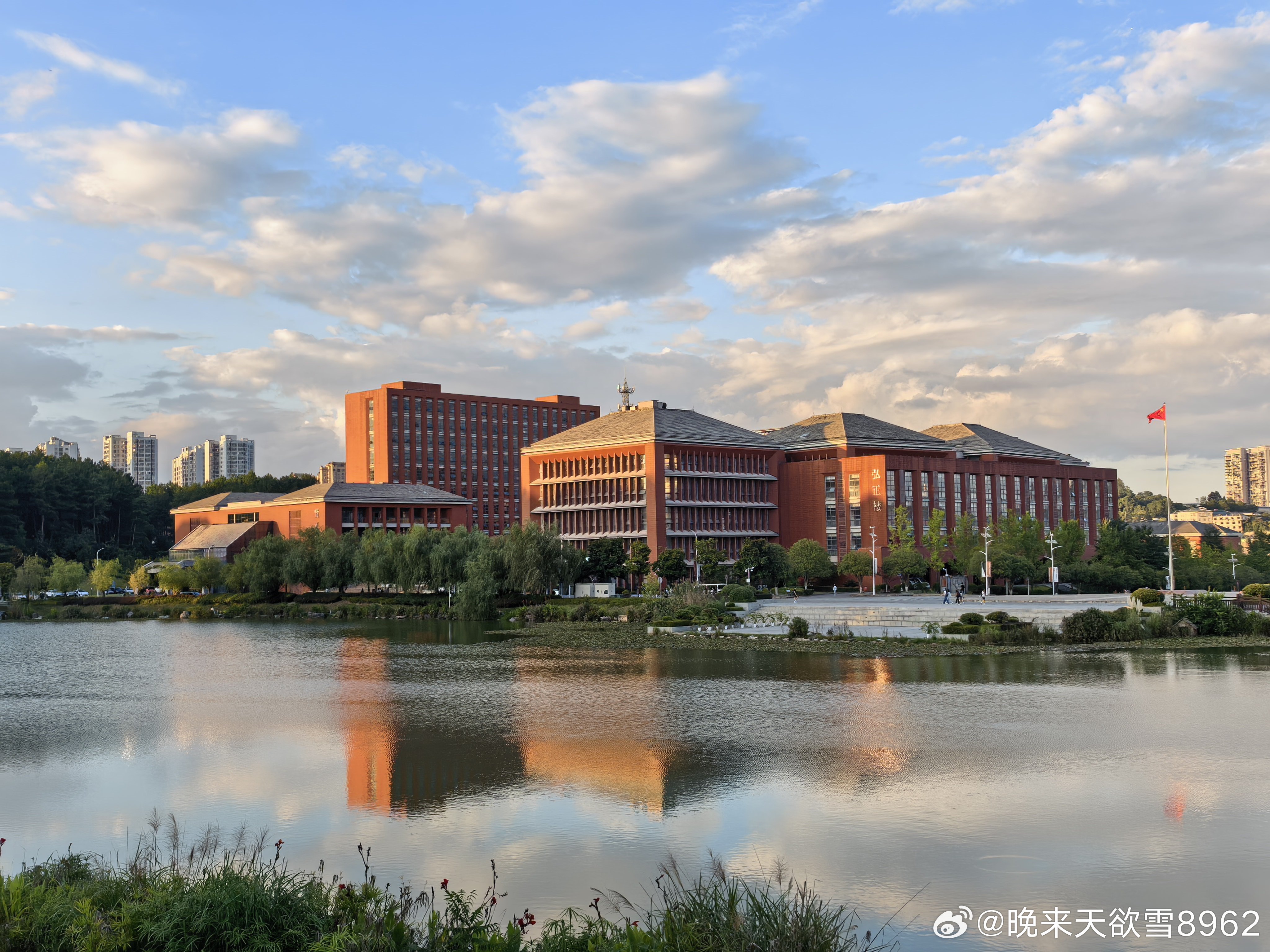 摄影日常手机摄影美丽的贵州大学。​​​