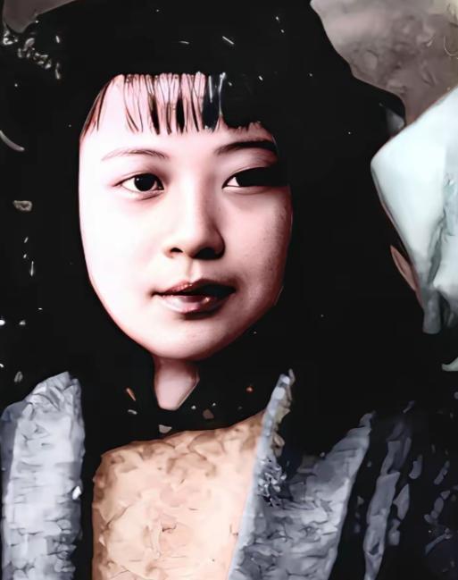 1963年，陈广胜升任师长，他偶然得知，早年在家和自己拜过堂的媳妇秀兰，这么多年