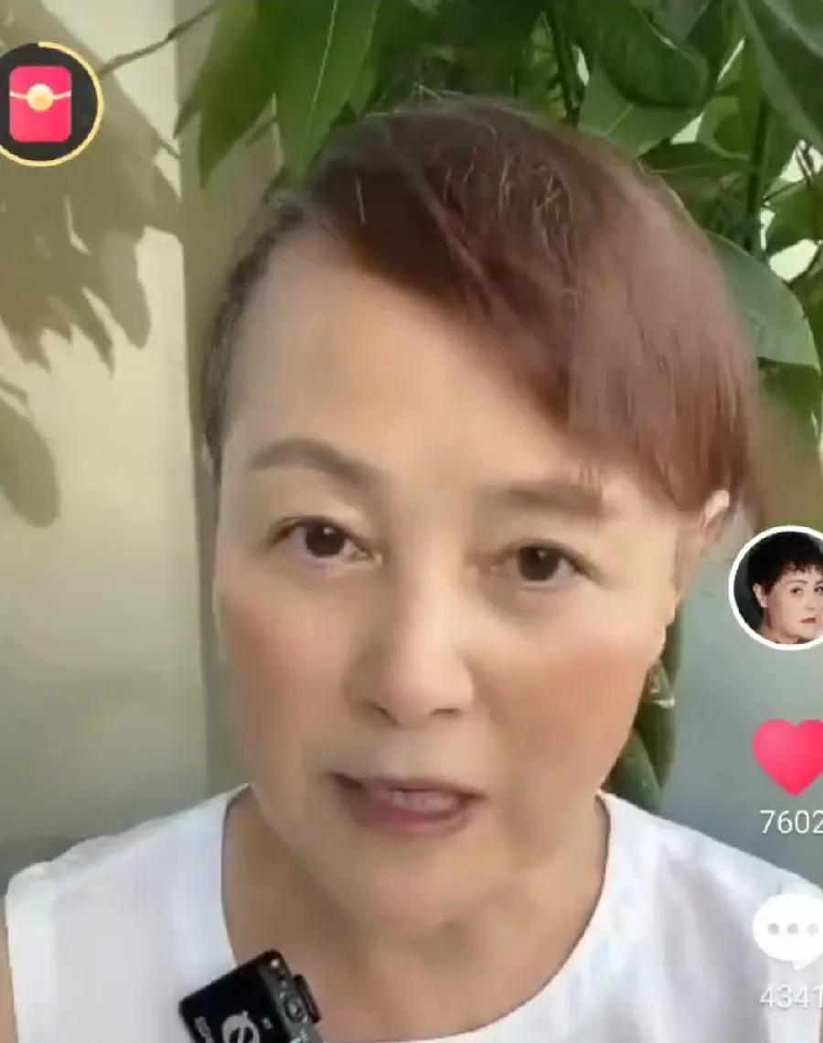 终于明白为什么史晓燕在视频中力挺他同学杜建英了。因为她本身就是小三，利用两段婚姻