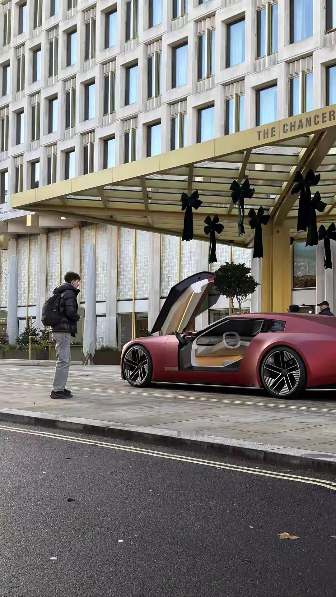 捷豹Type00概念车是捷豹“品牌重塑”战略下的首款概念车，于2024年迈阿密