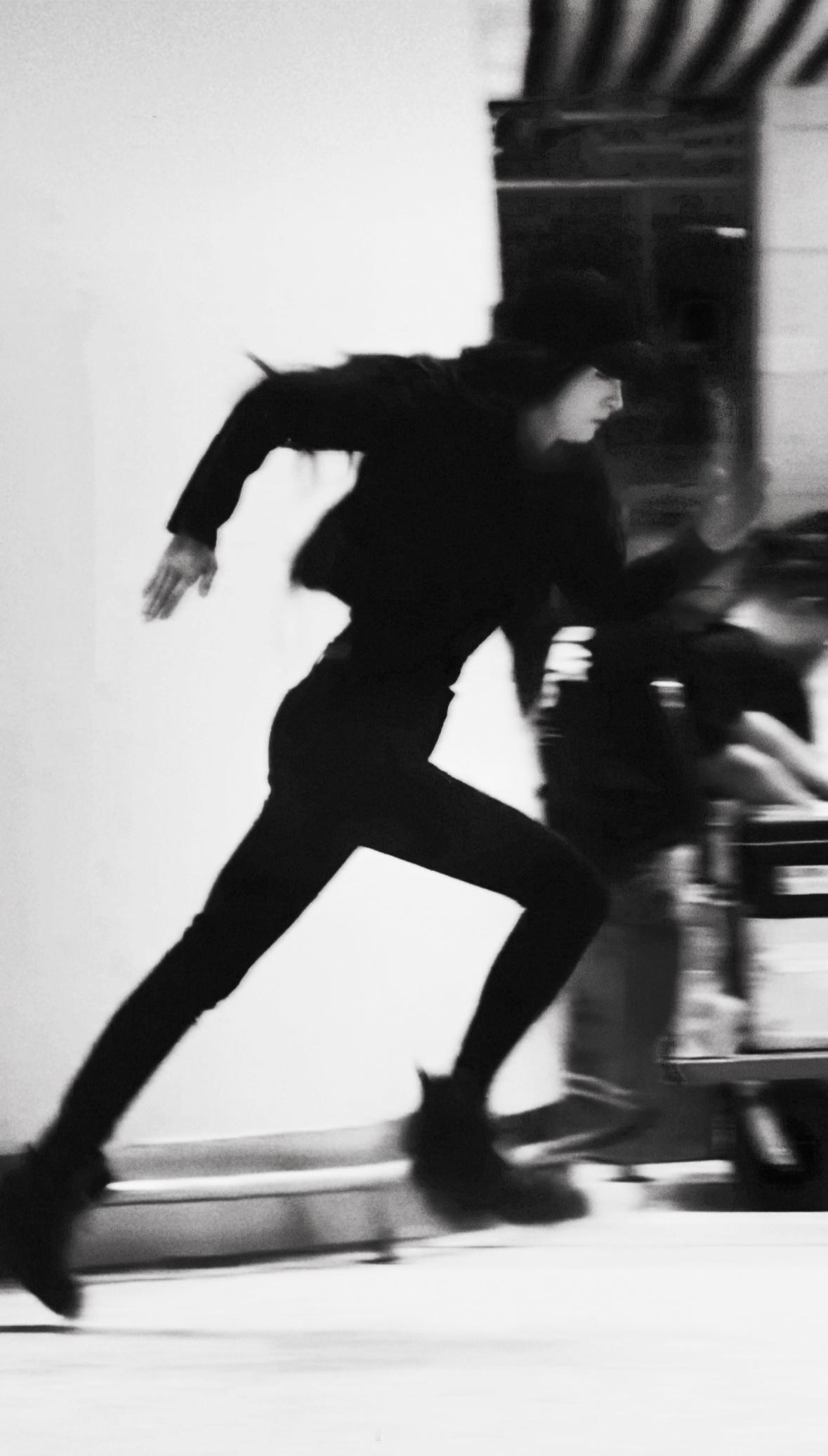 “猎人还是猎物？”“猎豹。”杨幂好长惊蛰无声