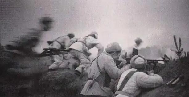 1951年，王德福带领全班坚守阵地，打退敌人9次冲锋，全班牺牲3人。王德福很纳闷