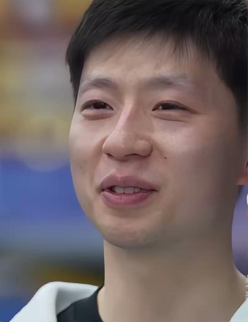 马龙说：跟莎莎在一起时，心里只想着乒乓球，没注意到她有啥特别之处……马龙此言极