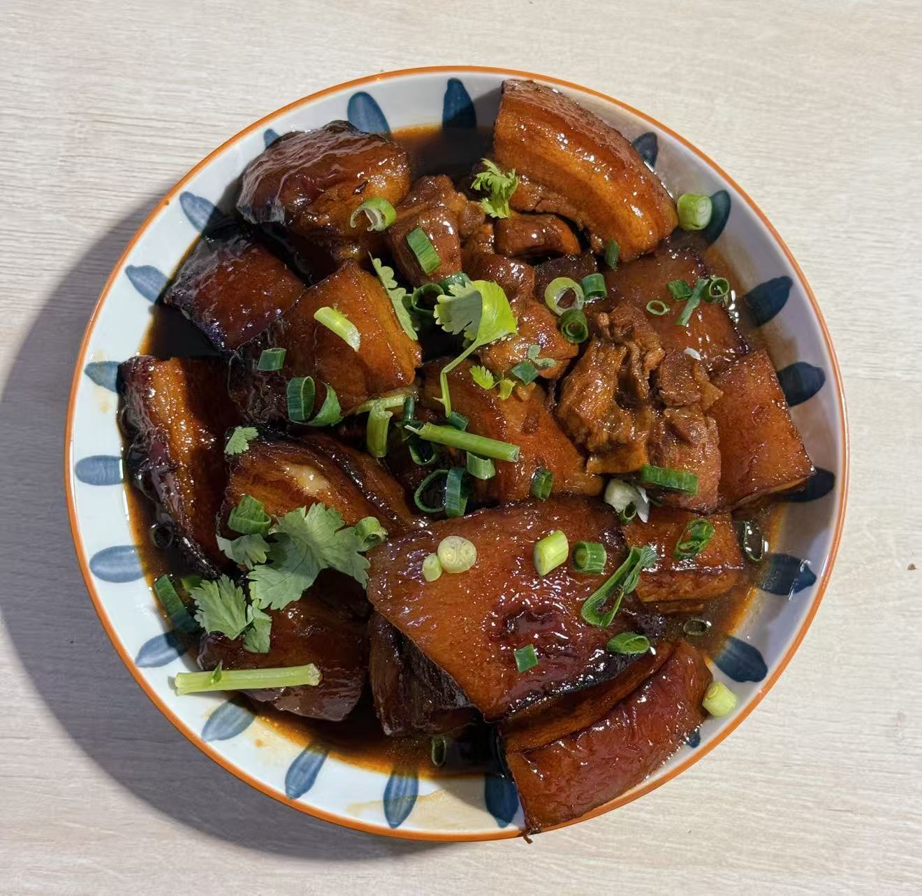 用炖锅做出来了红烧肉空气炸锅可以完全替代炒的作用，还能出油！