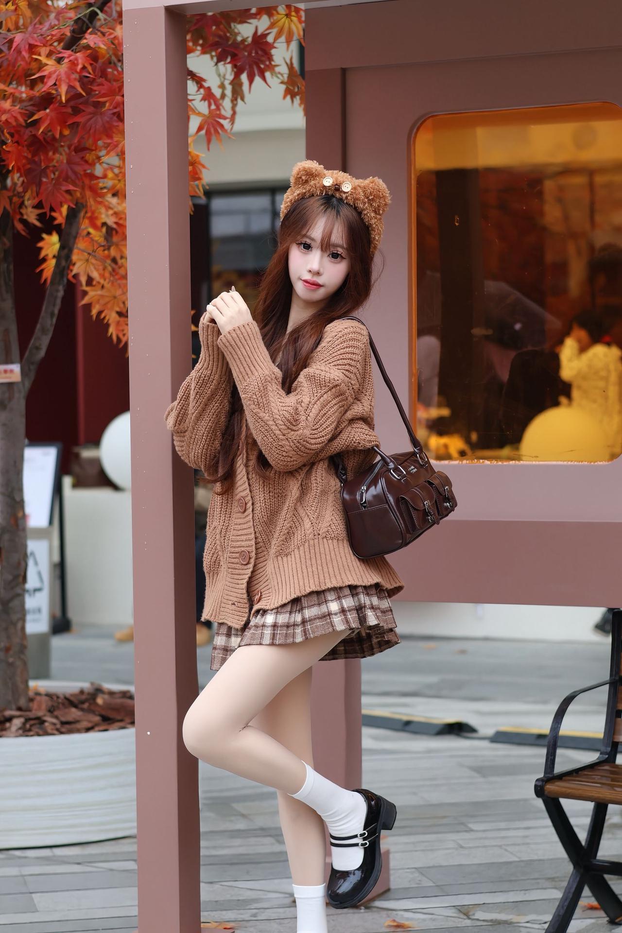 惆怅的枫叶拍过我的肩🍁