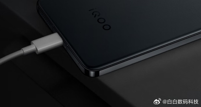 iQOO15是100W+7K+大电池，Neo系列也是100W，这次没有延续12