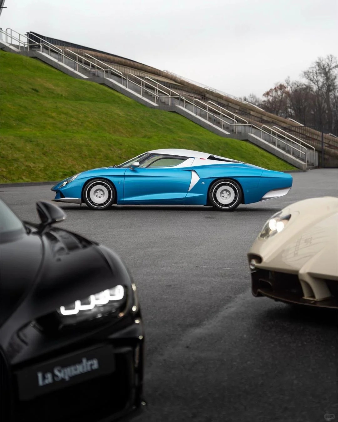 请问你们仨凑一块还给不给别车机会了？太顶了绝美车片