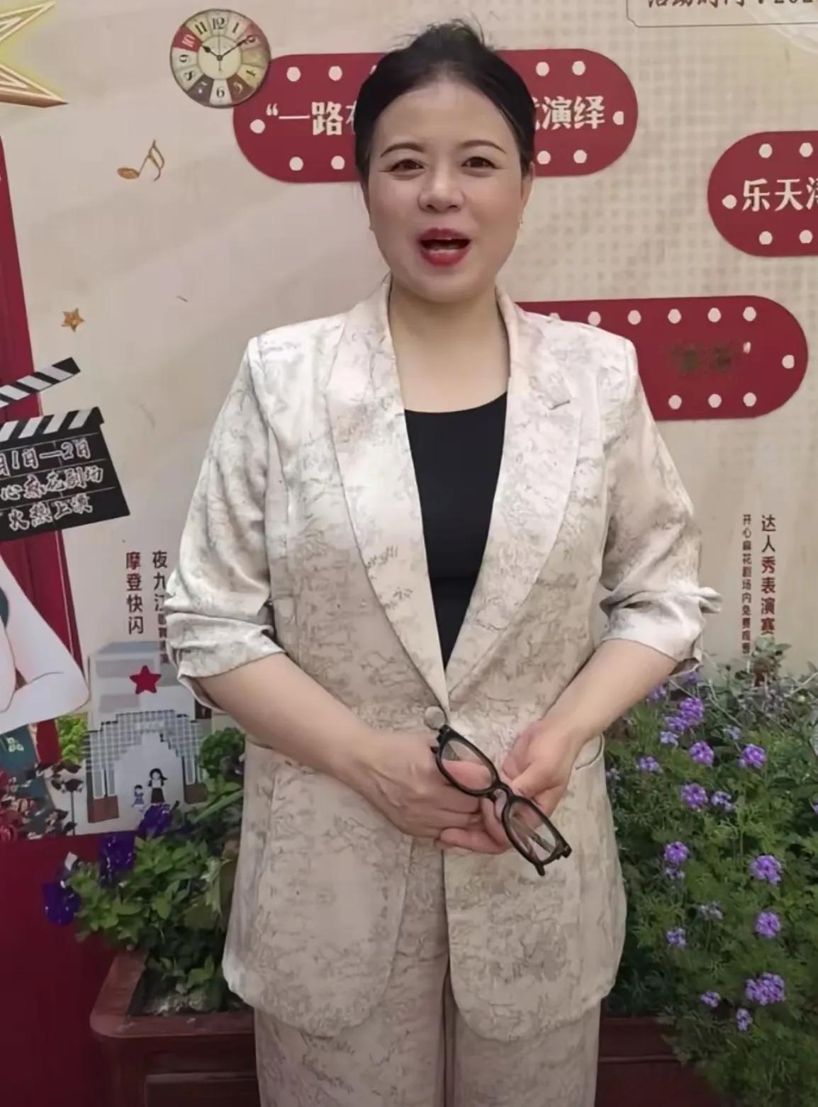 家人们姗姗来了，现在晚上9点，姗姗看看二八事件，写篇作文吧，合理质疑理性发声。