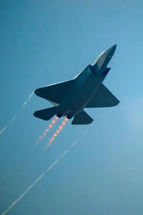 期盼已久！！6月15日，中国航空工业集团大张旗鼓地宣布，将在第55届巴黎航展上