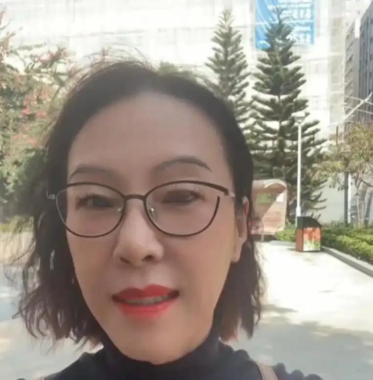 30年后终于再续前缘！李国庆、张丹红，这一对相识相恋多年的北大校友能够在耳顺之年