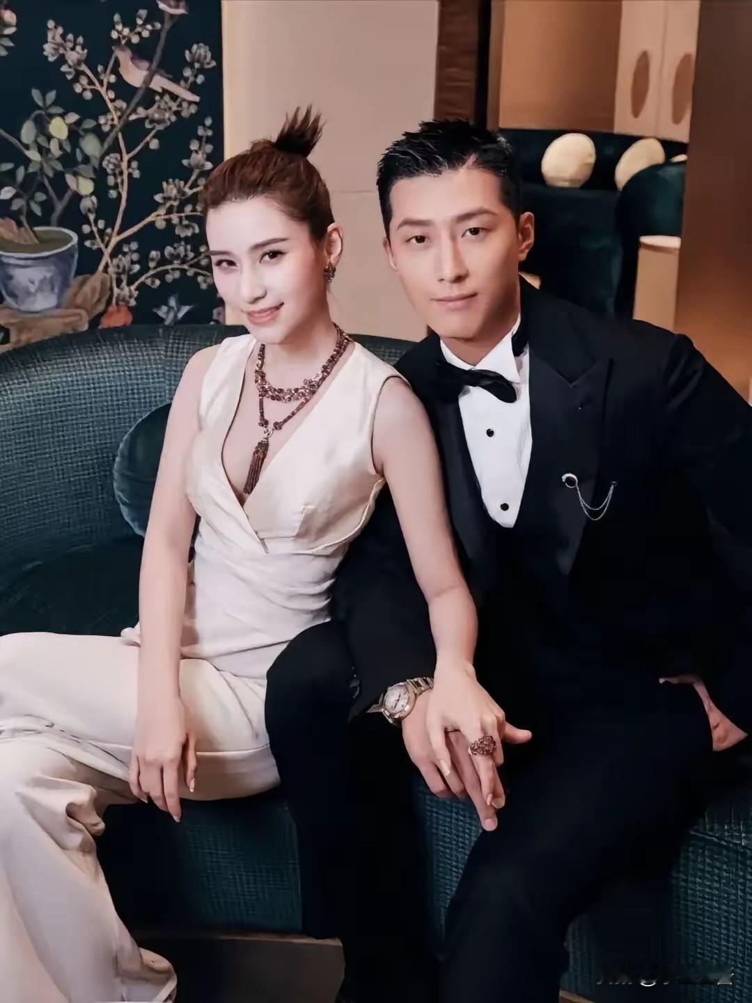 何超莲窦骁，冲上热搜。11月10日，36岁的窦骁，冲上热搜，这一次，不是被爆