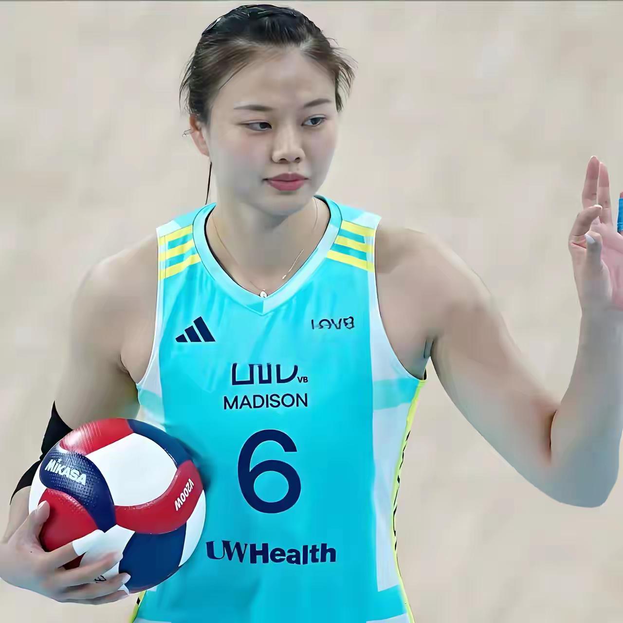 实事求是的讲，对于中国女排，龚翔宇从来就不是那个一锤定音的人，而是一位不可或缺的