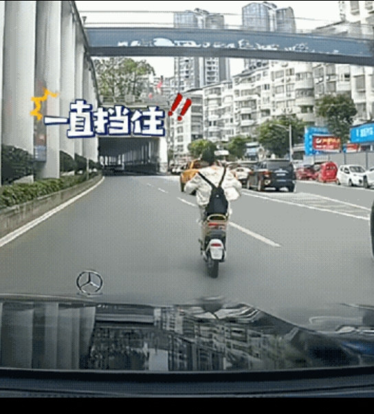 这样的人能活这么大也是奇迹，害人害己，可恶至极！