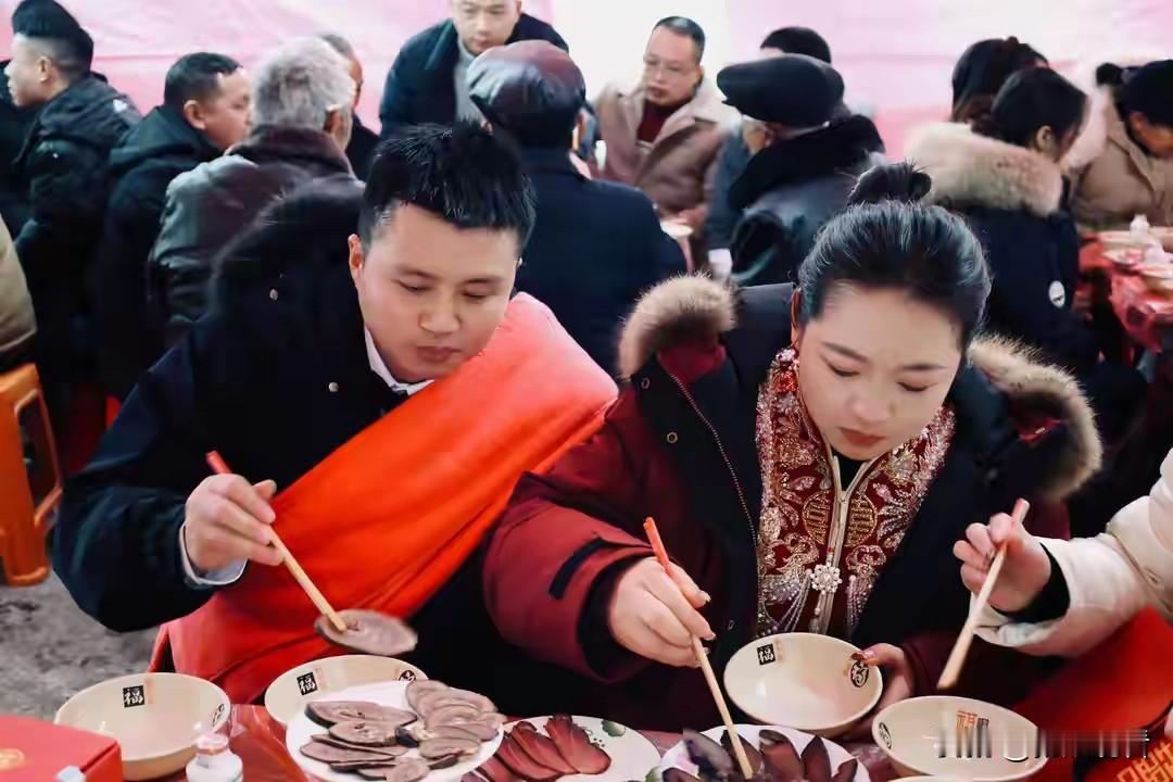 贵州这位岳父的格局直接封神了💥谁看了不感动到破防！贵州铜仁一场婚礼上，新