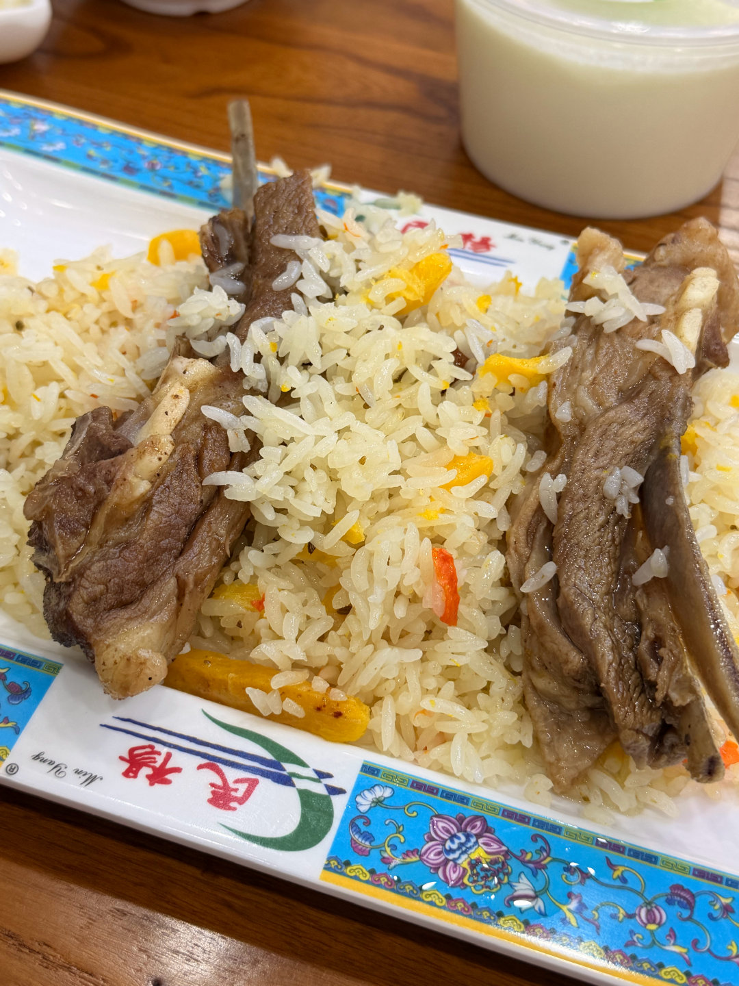 在新疆梨城羊肉摄入量过多了但是抓饭和拌面是真好吃​