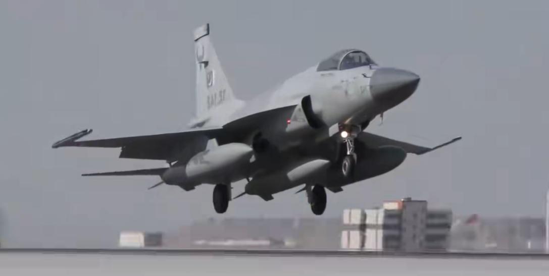 阿根廷弃枭龙买F-163亿变13亿？美国这步棋太狠阿根廷放弃枭龙转买F-1