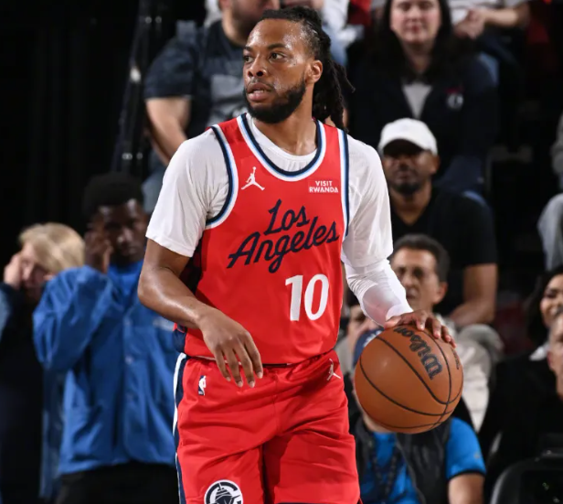 挺不理解一件事，这么多人讨厌加兰首先得明白一件事，快船这赛季确实菜，纯粹是小