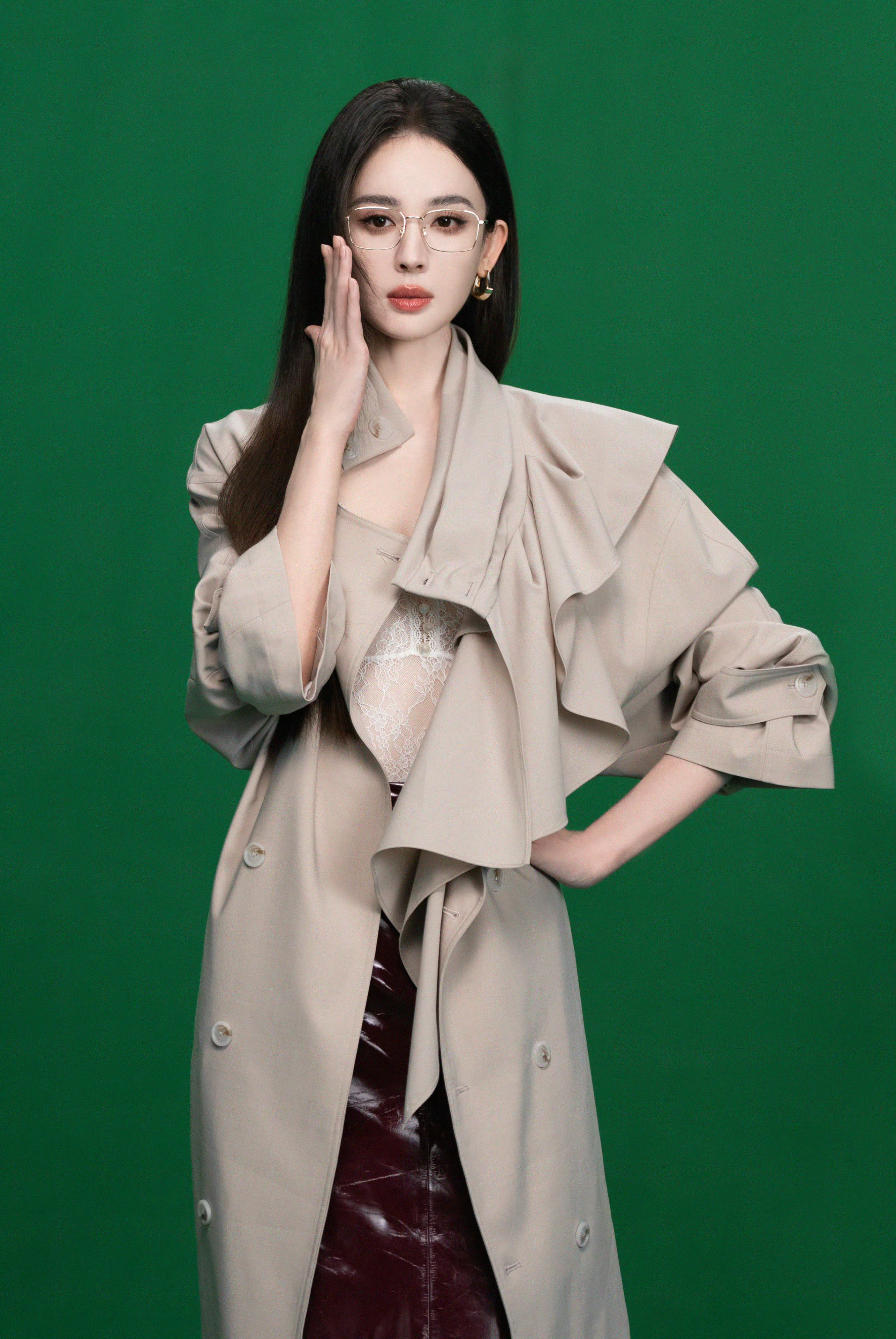 娜扎这组好高冷！感觉反差到了极点[爱心]​
