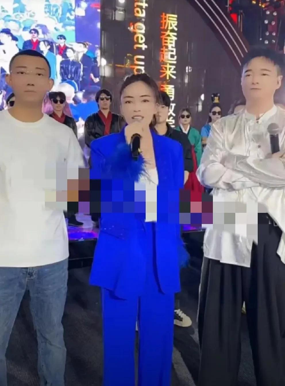 喊错“仙家”口号，仙洋发火训哭女友。点评女友多才多艺，在舞台上大放异彩很美丽！