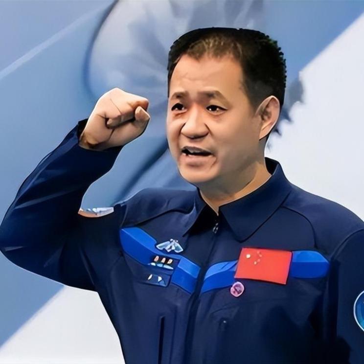 聂海胜三飞苍穹，背后竟是妻子提离婚？这牺牲太让人泪目！开眼了！聂海胜能三次