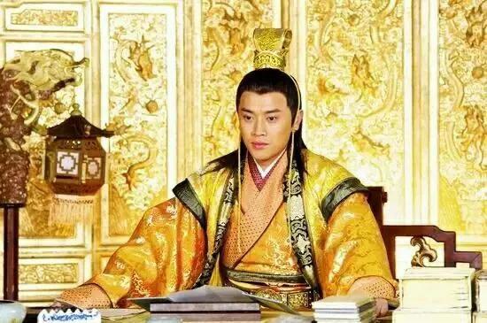 今日话题：朱见深和朱瞻基谁的能力更厉害？？？网友甲：朱元璋朱棣是大帝级雄