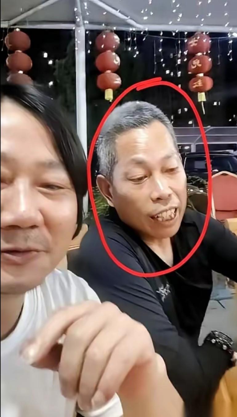 张雪师傅“牙哥”从富豪到破产，到疯狂飞机狂人，再到一个爱玩的老头，身份农民18