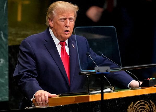 特朗普在联合国大会，给全世界划下三条红线！ 特朗普走进联合国大会会场的时候，