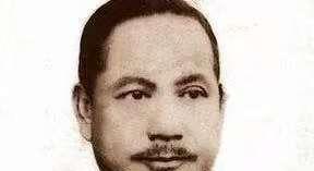 1938年10月的一天，吴奇伟正在万家岭侦察，发现一群和尚道士浩荡向万家岭