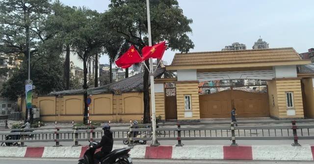 越南国会主席陈青敏10月11日落地北京，提了一个很直白的诉求：提升战略基础设施互