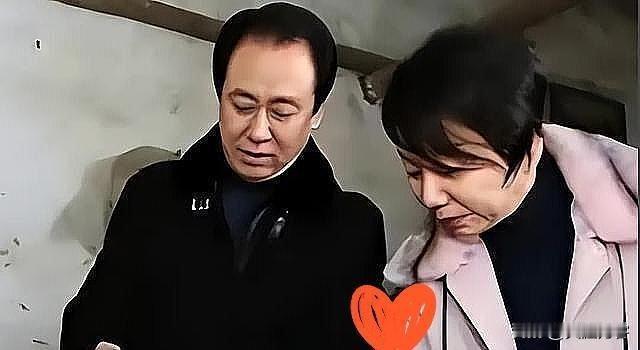 恒大暴雷真相：许家印认罪，家族资产全球追缴，谁来填窟窿？你敢信？许家印刚在深