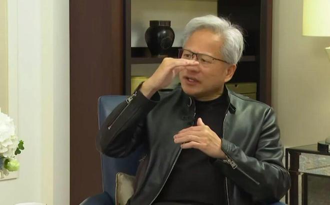 黄仁勋:将裁员归咎于AI,我非常反感