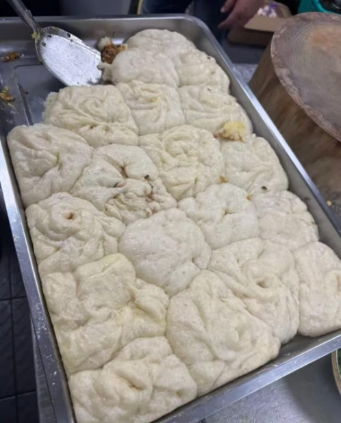 包子店第一天开业，一个也没卖出去