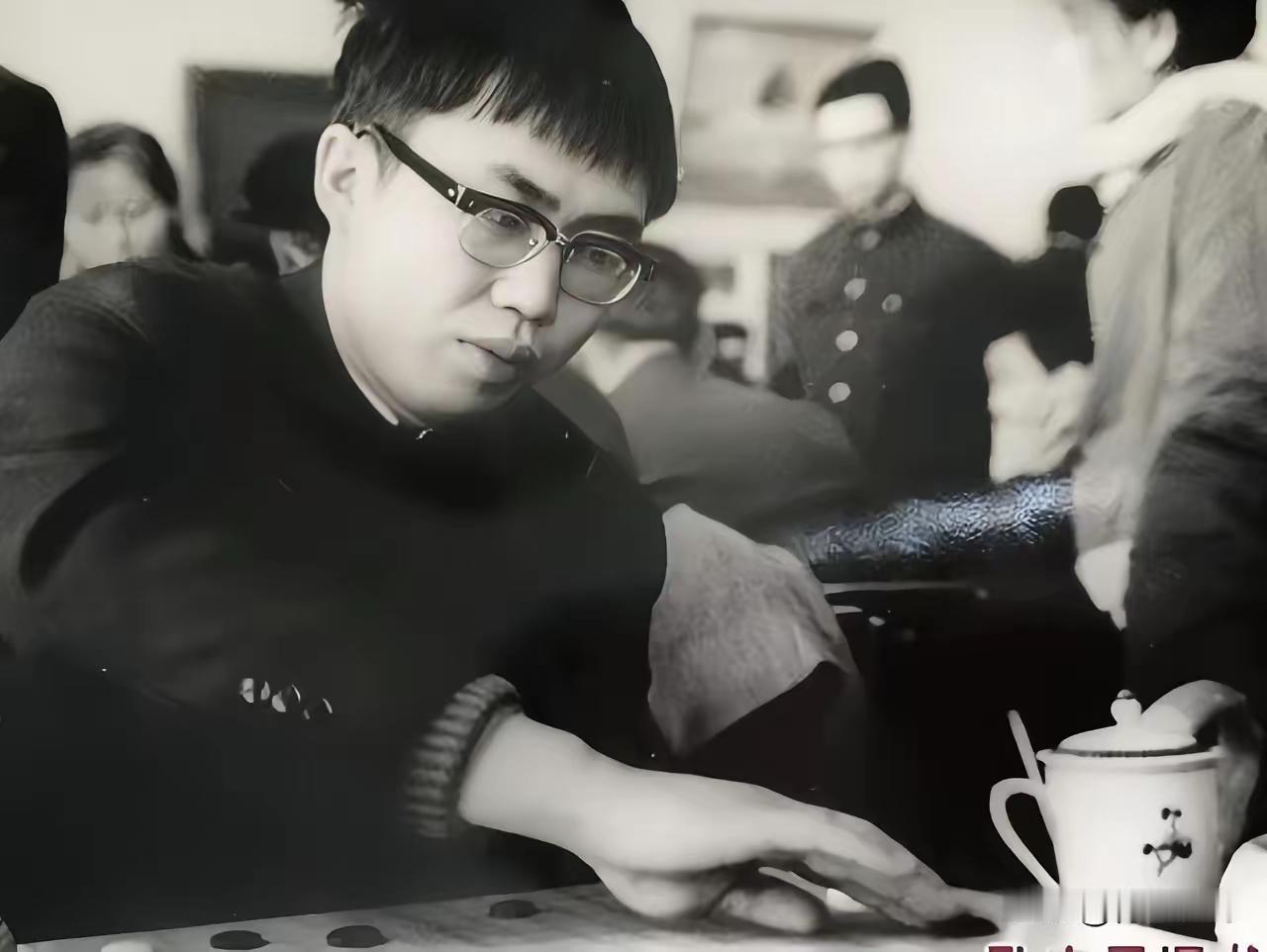 1985年11月的北京，当聂卫平执黑以185子击败日本“终身棋圣”藤泽秀行的那一