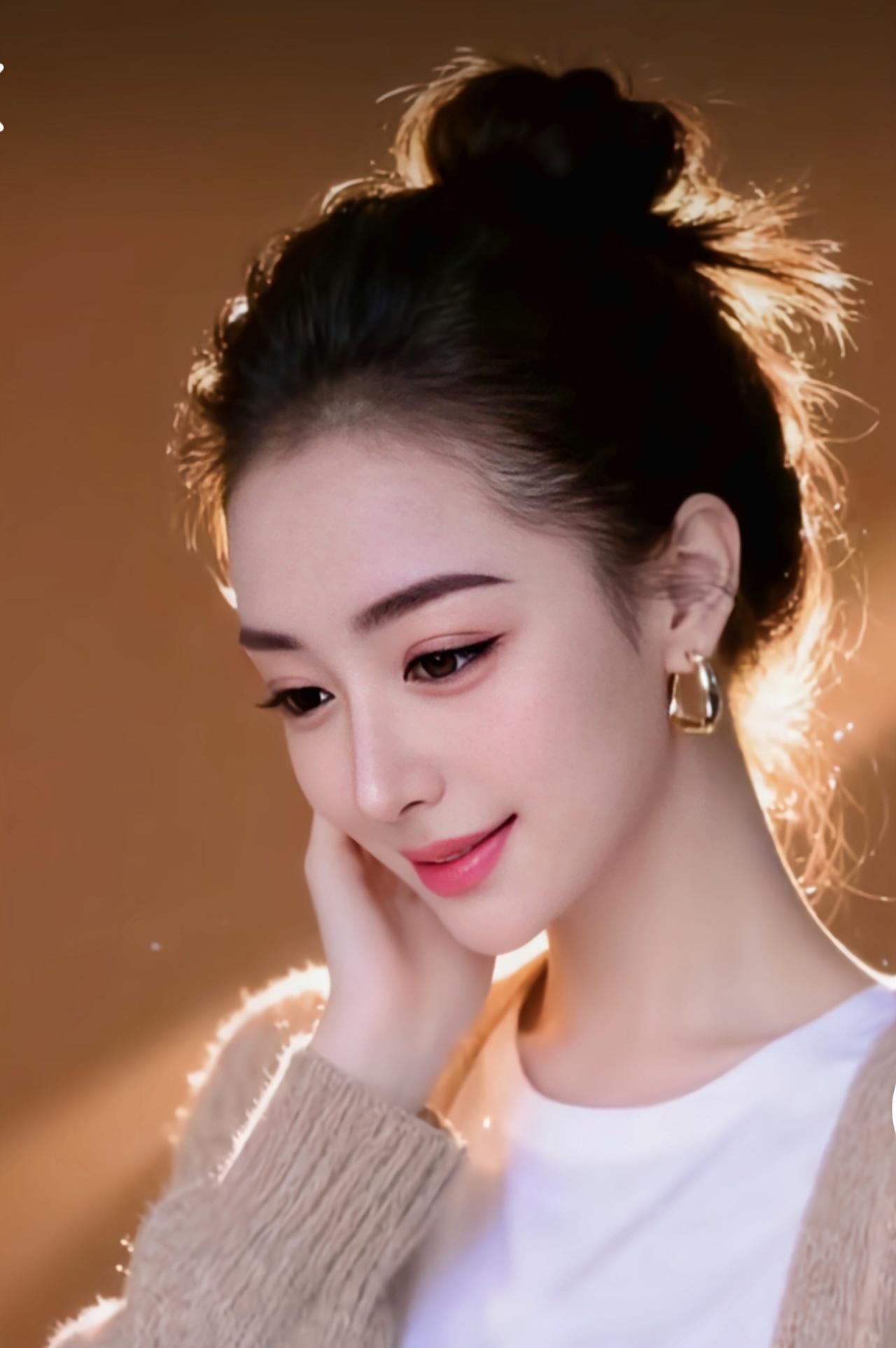 做人实不易，生活就像一场复杂的棋局。看透是一种智慧，能让我们看清生活的本质