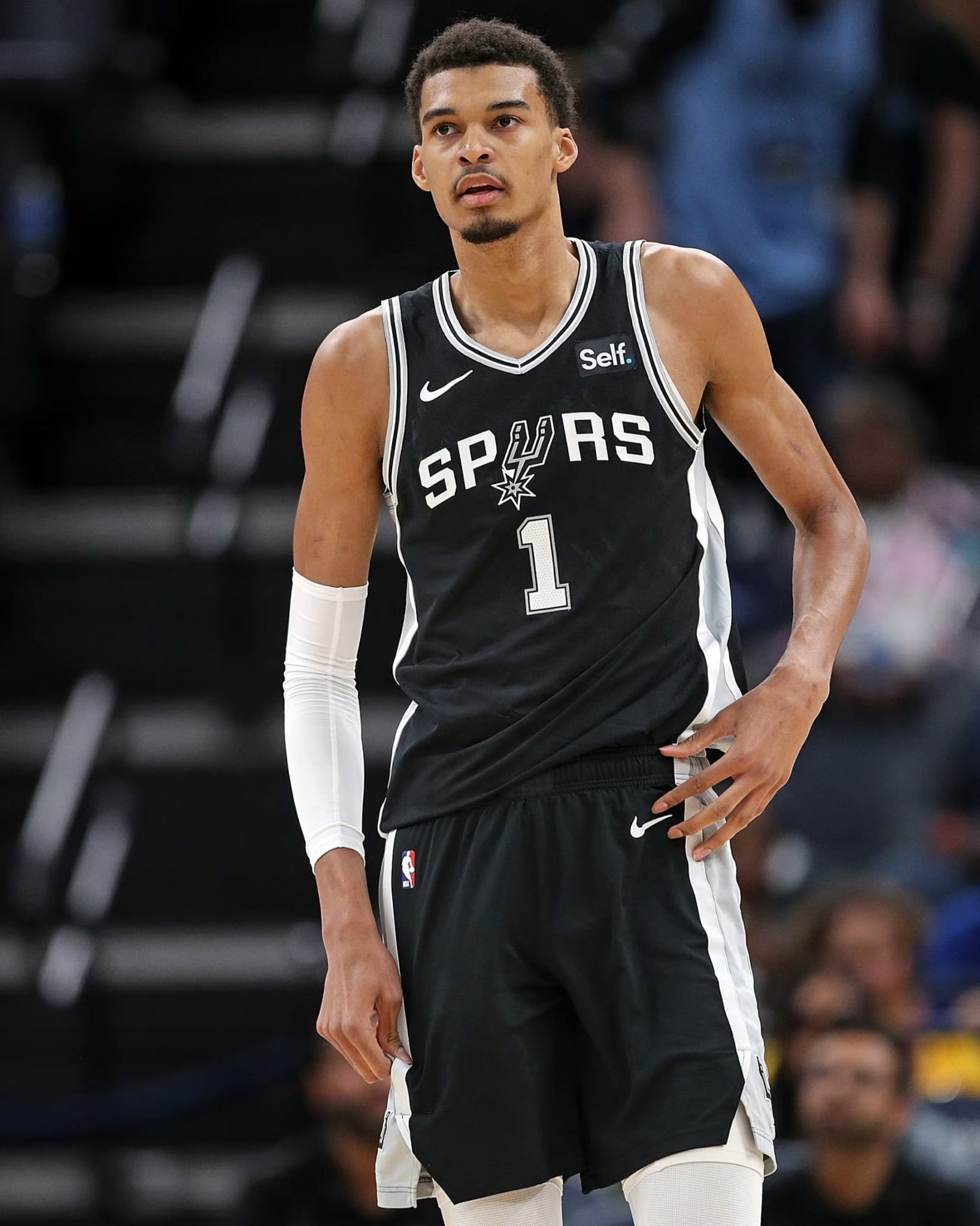 这赛季至今的文班亚马，未来必成MVP！！！——场均只出战29分钟——交出24.4